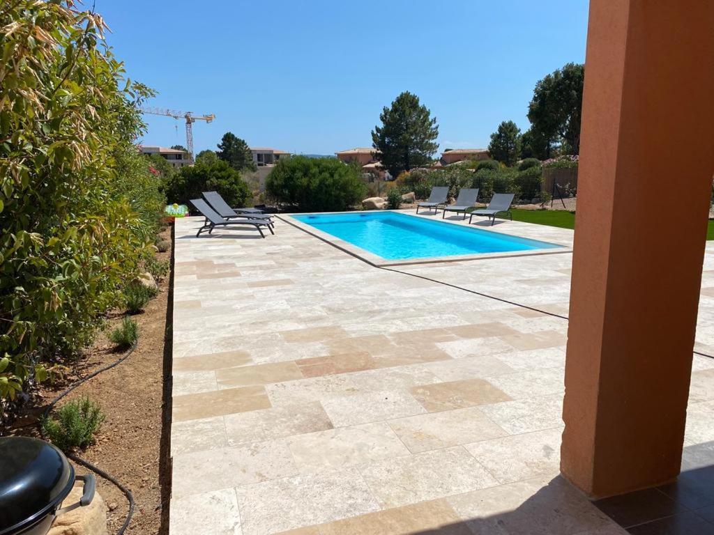 Villa Chez Geraldine Piscine Chauffee, Proche Plage Et Riviere Леччи Екстериор снимка