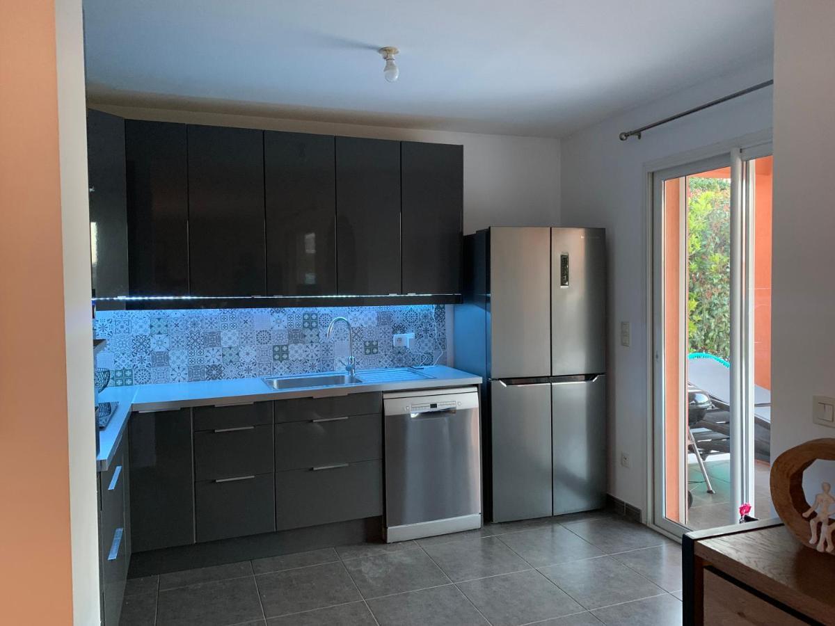 Villa Chez Geraldine Piscine Chauffee, Proche Plage Et Riviere Леччи Екстериор снимка