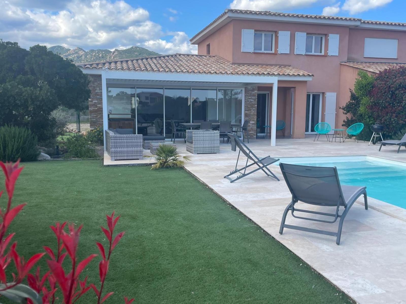 Villa Chez Geraldine Piscine Chauffee, Proche Plage Et Riviere Леччи Екстериор снимка